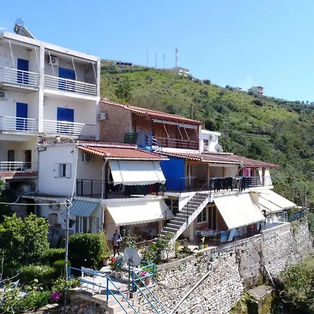 Rovoelea Apartment *